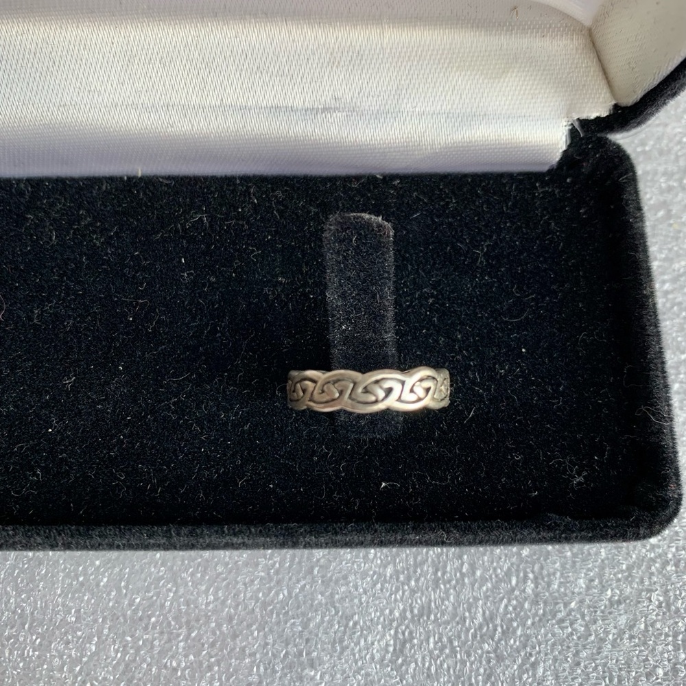 Sterling Silver Celtic Knot Avon Ring
